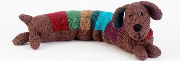 Tochtwering in vorm van gebreide hond